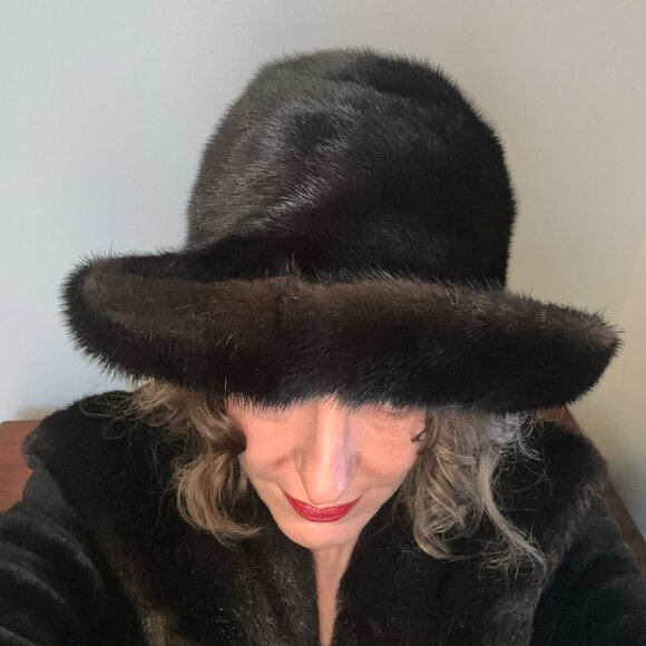 Lenore Marshall New York Vintage Dark Brown Mink Fur Hat - Dome with Brim 1960s - Picture 2 of 9